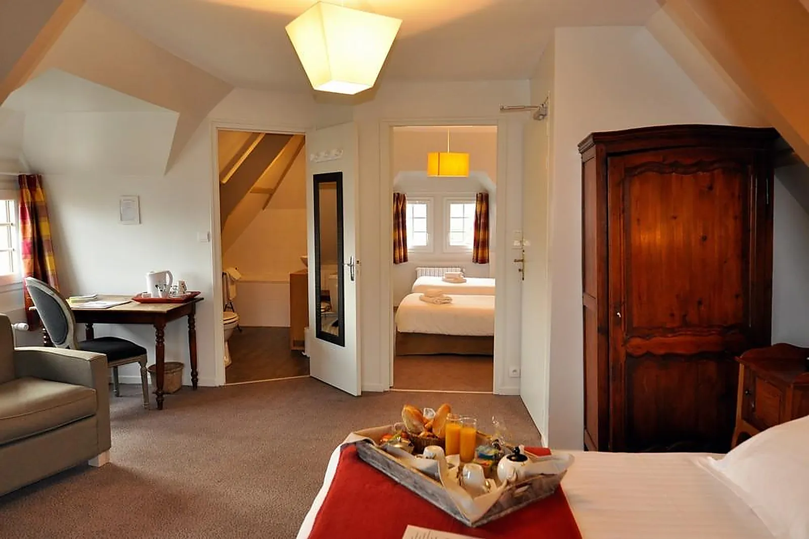 Lieux événementiels, HOSTELLERIE DE LA VIEILLE FERME