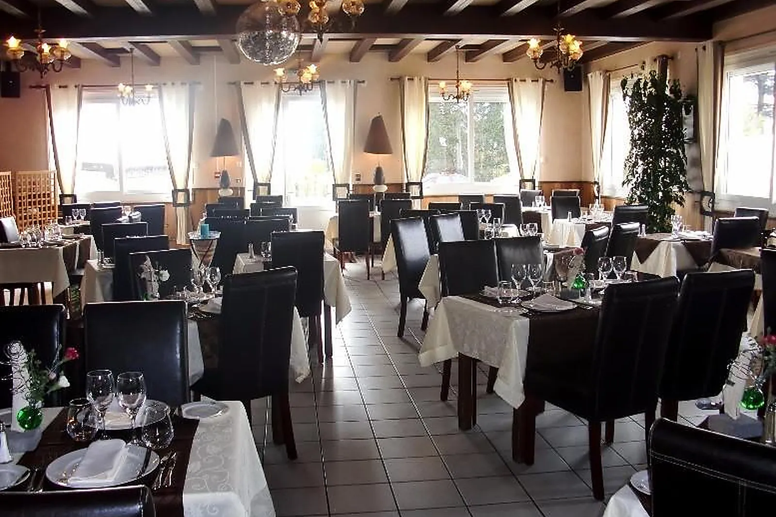 Lieux événementiels, HOSTELLERIE DU CENTROTEL ET SPA