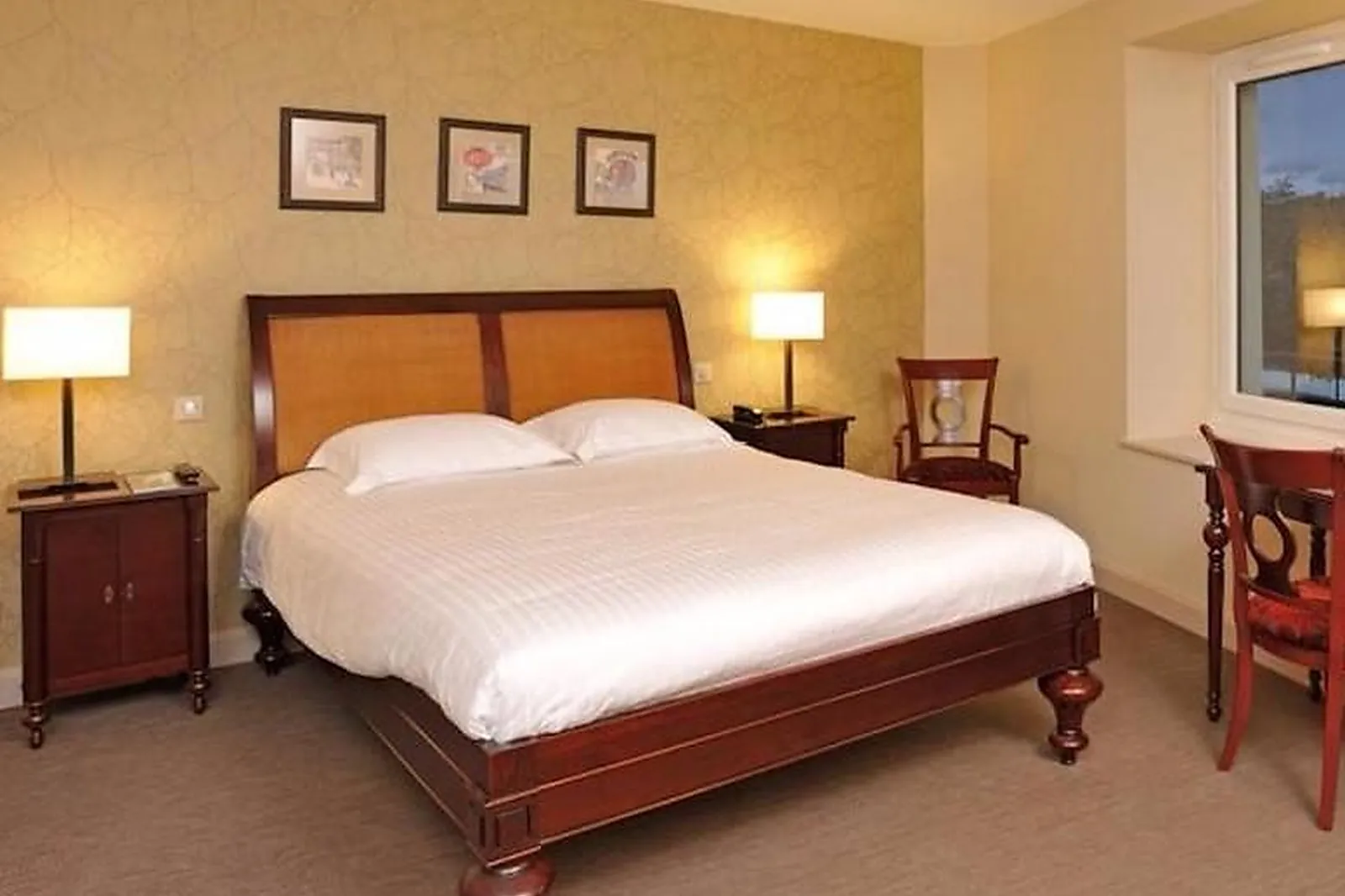 Lieux événementiels, HOSTELLERIE DU FOREZ