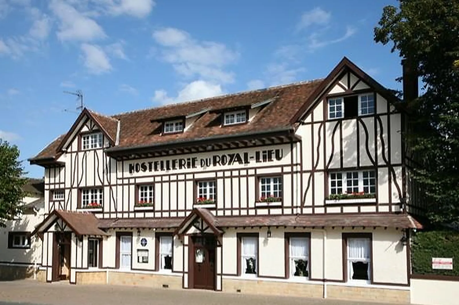 Lieux événementiels, HOSTELLERIE DU ROYAL-LIEU