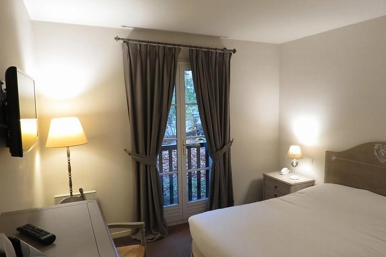 Lieux événementiels, HOSTELLERIE DU ROYAL-LIEU