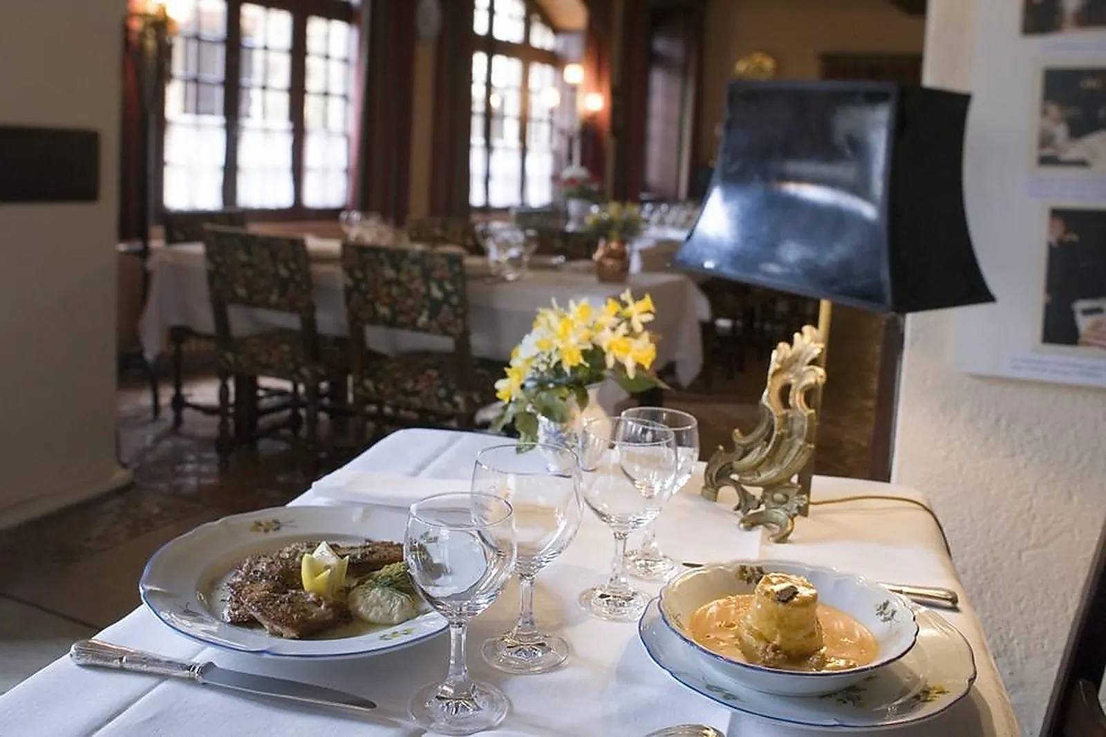 Lieux événementiels, HOSTELLERIE DU VIEUX PÉROUGES