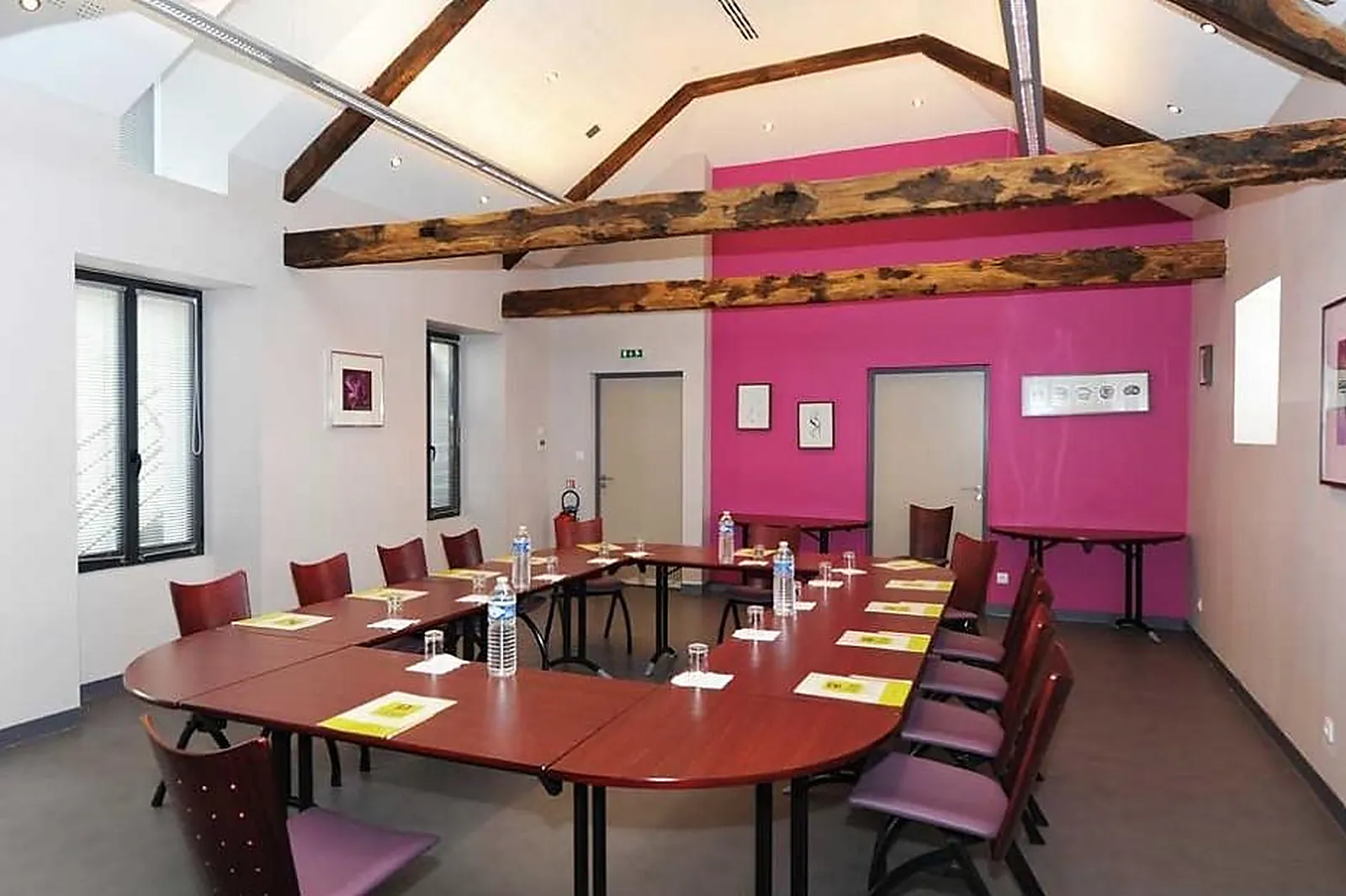 Lieux événementiels, HÔTEL.COM BÉDÉE