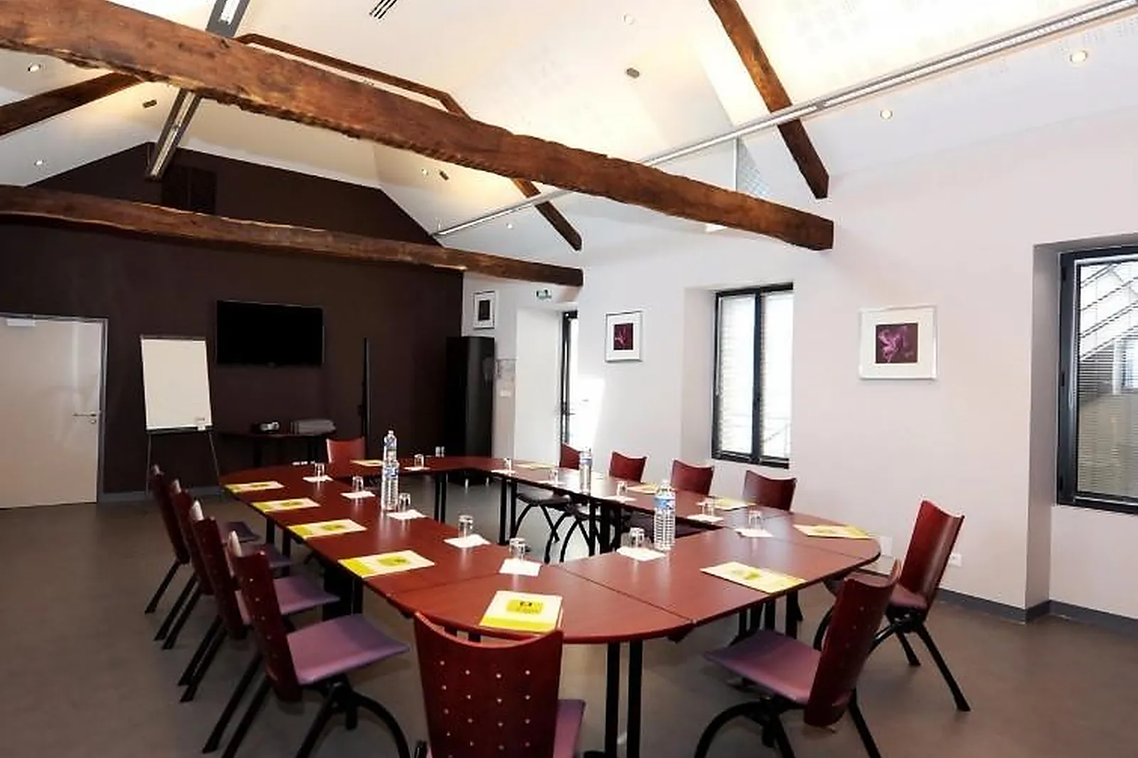 Lieux événementiels, HÔTEL.COM BÉDÉE