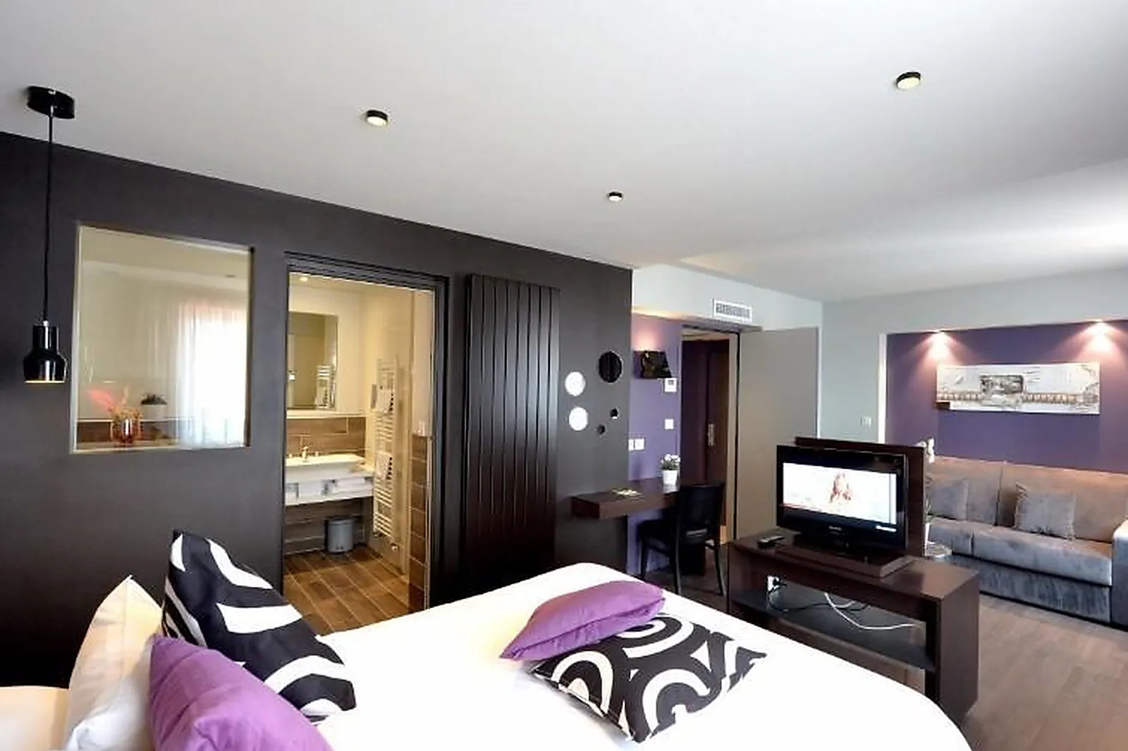 Lieux événementiels, HÔTEL.COM BÉDÉE