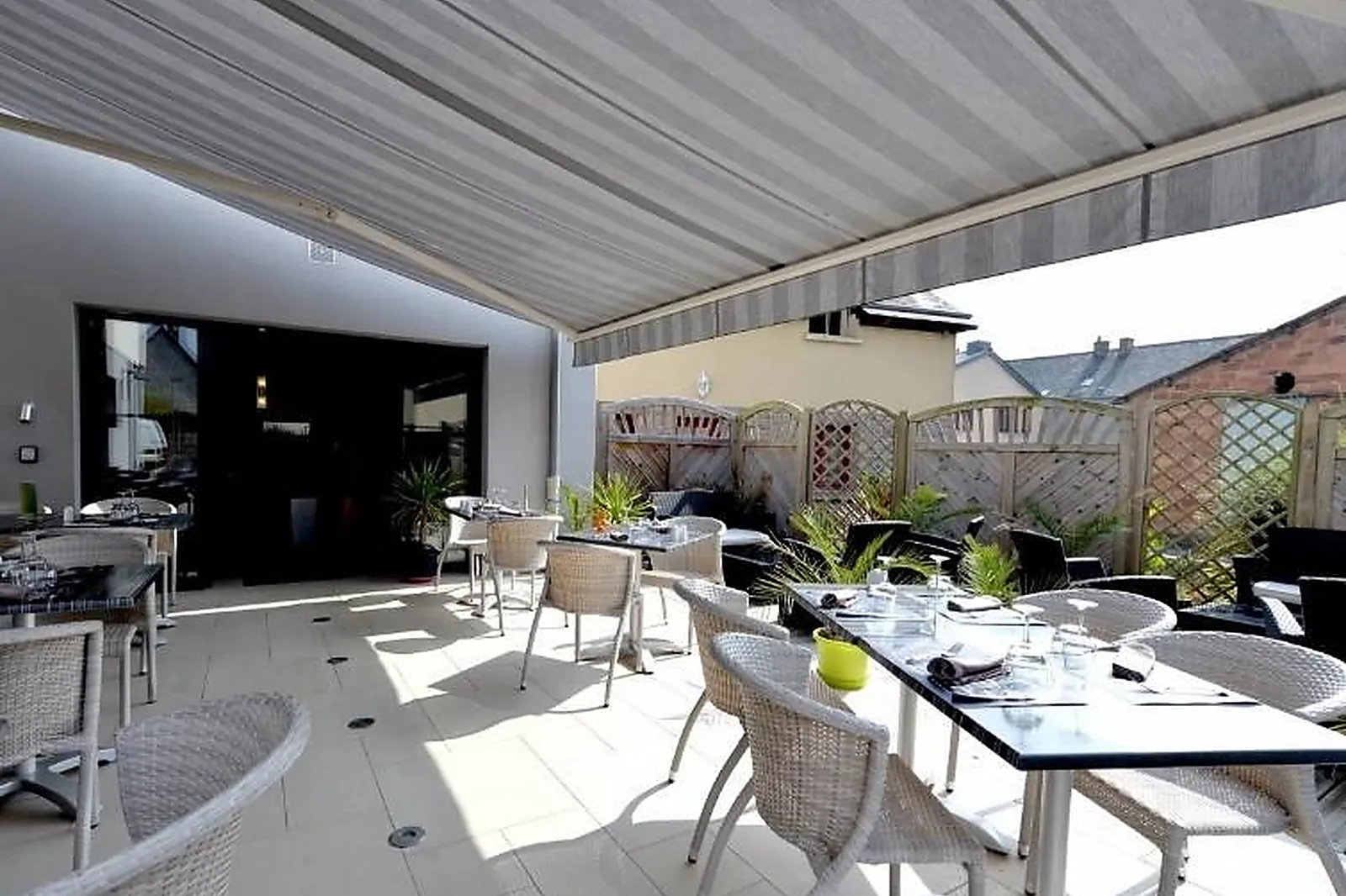 Lieux événementiels, HÔTEL.COM BÉDÉE