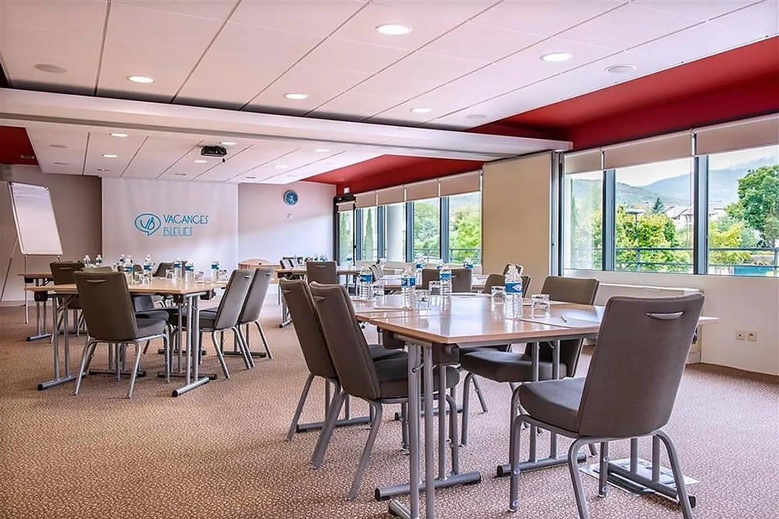 Lieux événementiels, HÔTEL & RÉSIDENCE LA VILLA DU LAC