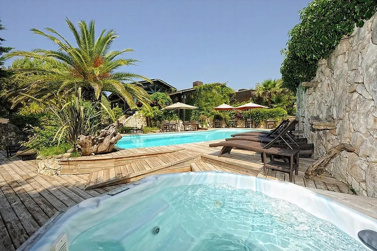 Lieux événementiels, HÔTEL A CHEDA