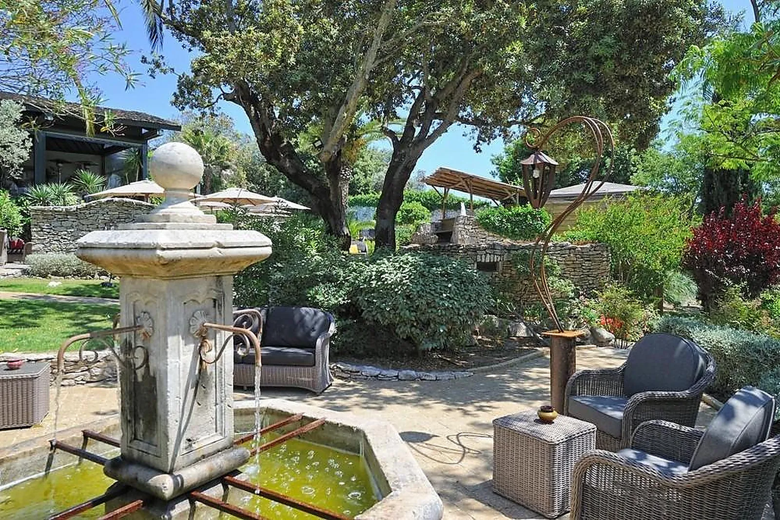 Lieux événementiels, HÔTEL A CHEDA