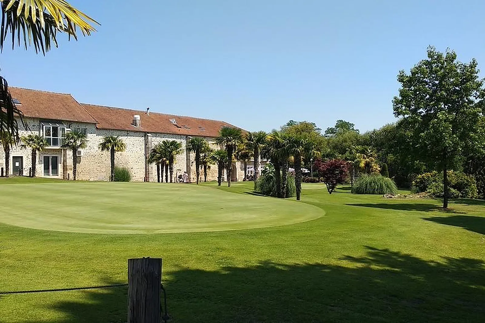 Lieux événementiels, HÔTEL ABBAYE DU GOLF DE LÉSIGNY