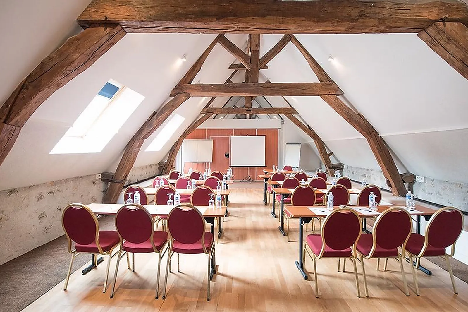 Lieux événementiels, HÔTEL ABBAYE DU GOLF DE LÉSIGNY