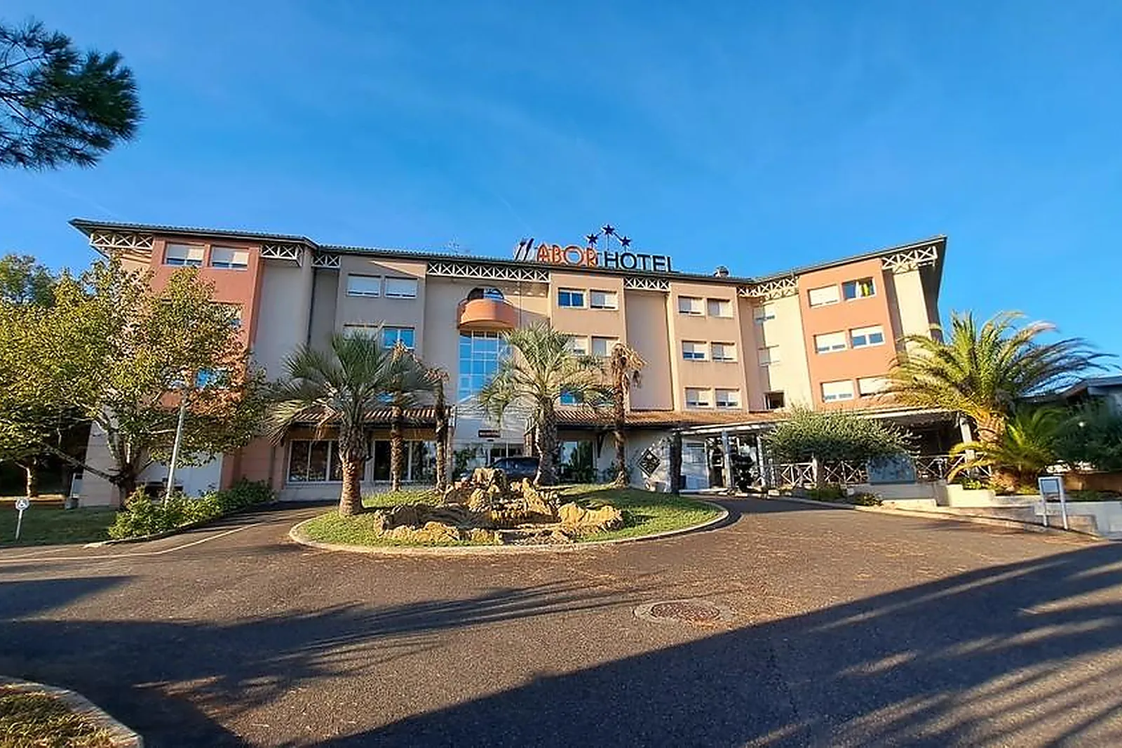 Lieux événementiels, HÔTEL ABOR