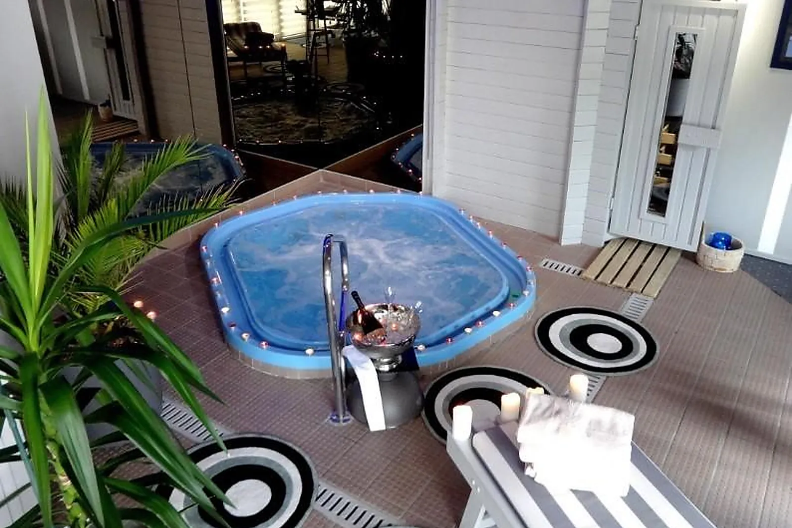 Lieux événementiels, HOTEL AIGUE MARINE