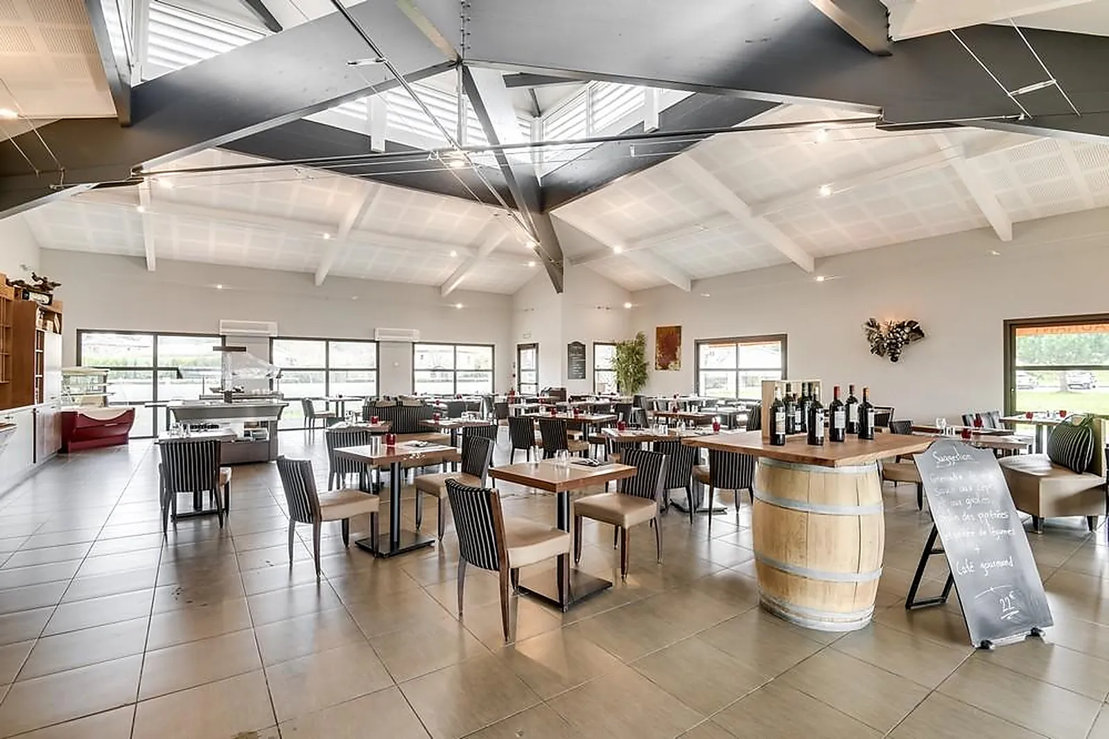 Lieux événementiels, HÔTEL AKENA BORDEAUX LA BRÈDE