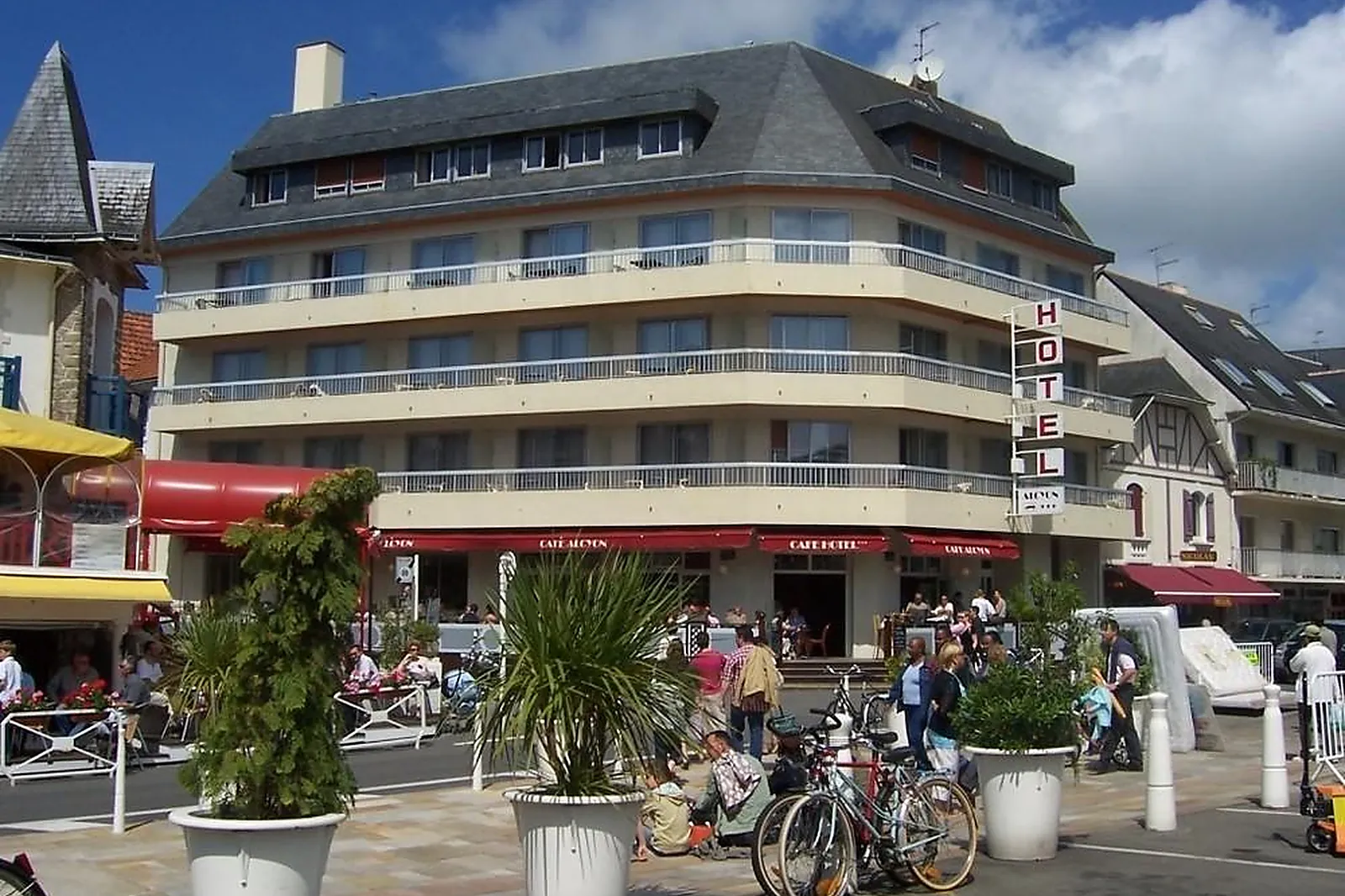 Lieux événementiels, HÔTEL ALCYON