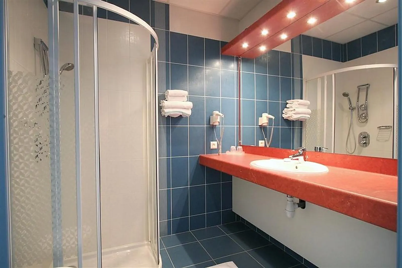 Lieux événementiels, HÔTEL ALOÉ