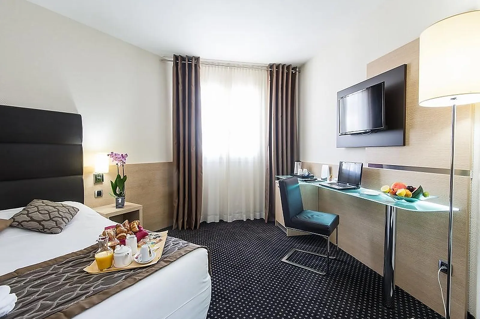 Lieux événementiels, HÔTEL APOGIA