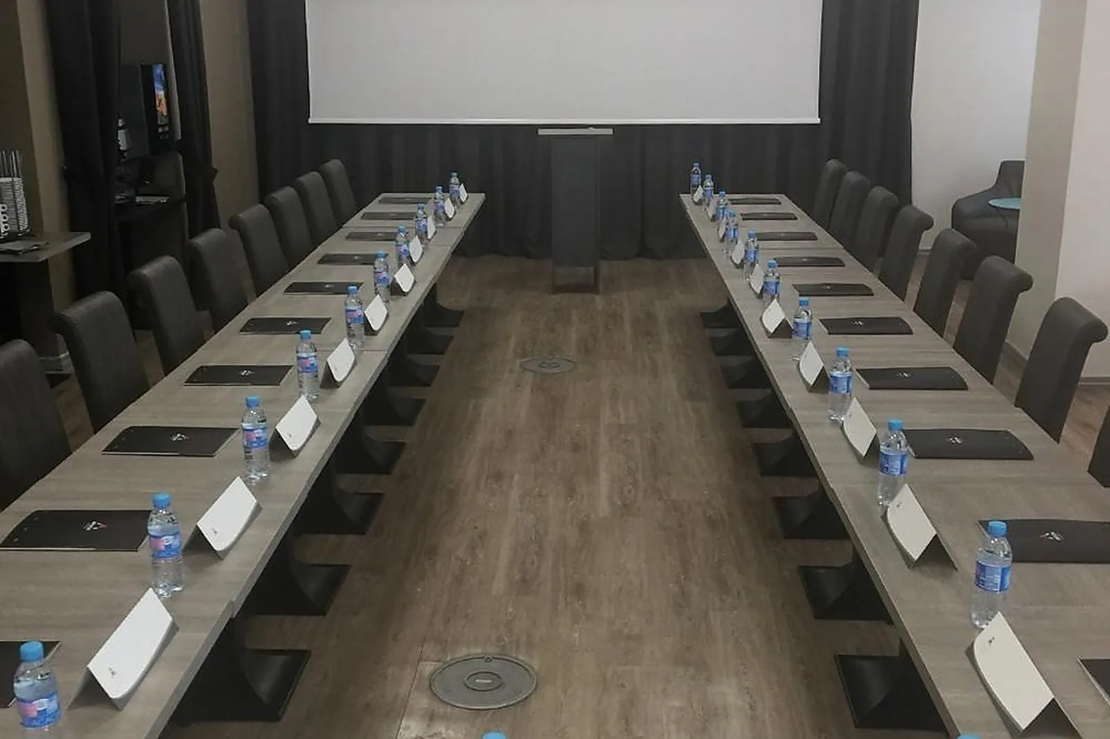 Lieux événementiels, HÔTEL APOGIA