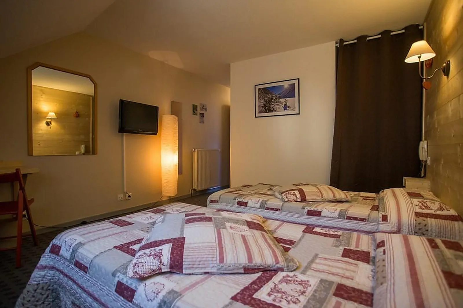 Lieux événementiels, HÔTEL ASTERIDES SACCA