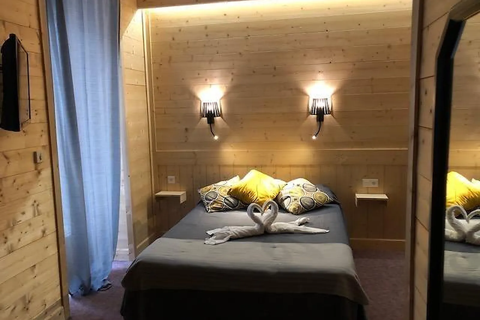 Lieux événementiels, HÔTEL ASTERIDES SACCA