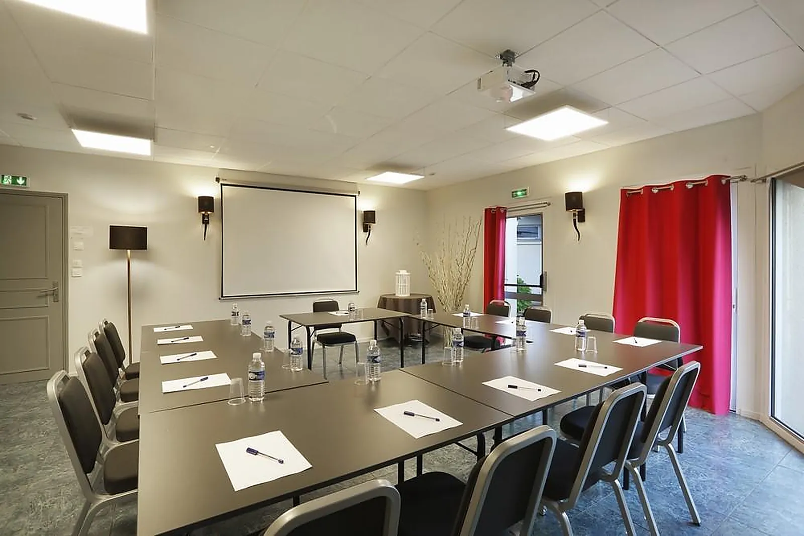 Lieux événementiels, HÔTEL AU CHÊNE VERT