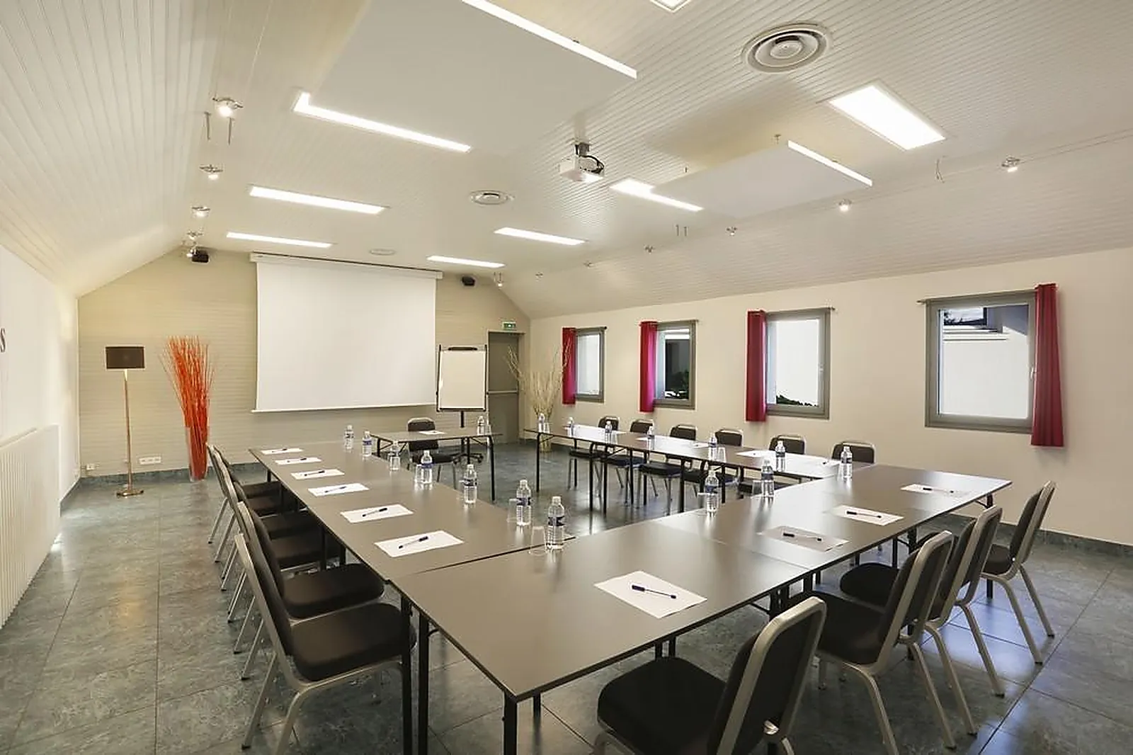 Lieux événementiels, HÔTEL AU CHÊNE VERT