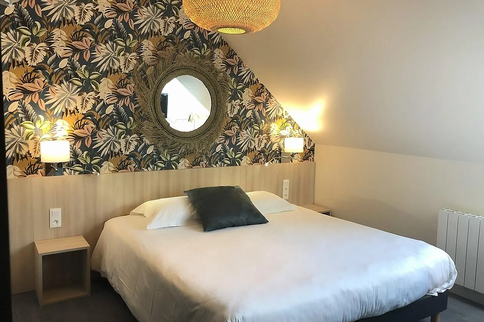 Lieux événementiels, HÔTEL AU CHÊNE VERT