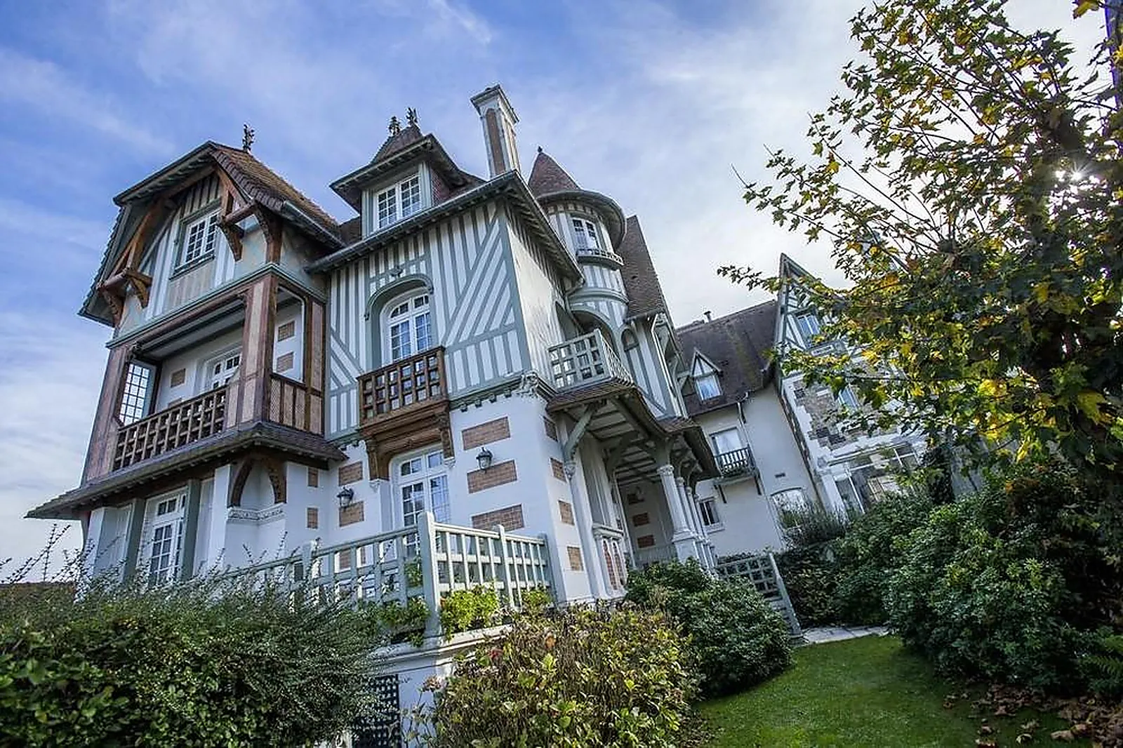 Lieux événementiels, HÔTEL AUGEVAL