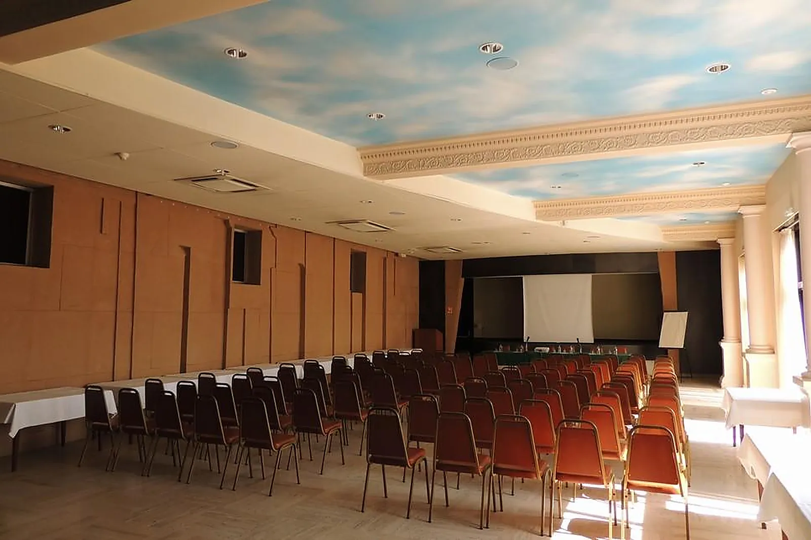 Lieux événementiels, HÔTEL AUTHENTIC BY BALLADINS RODEZ LE SÉGALA