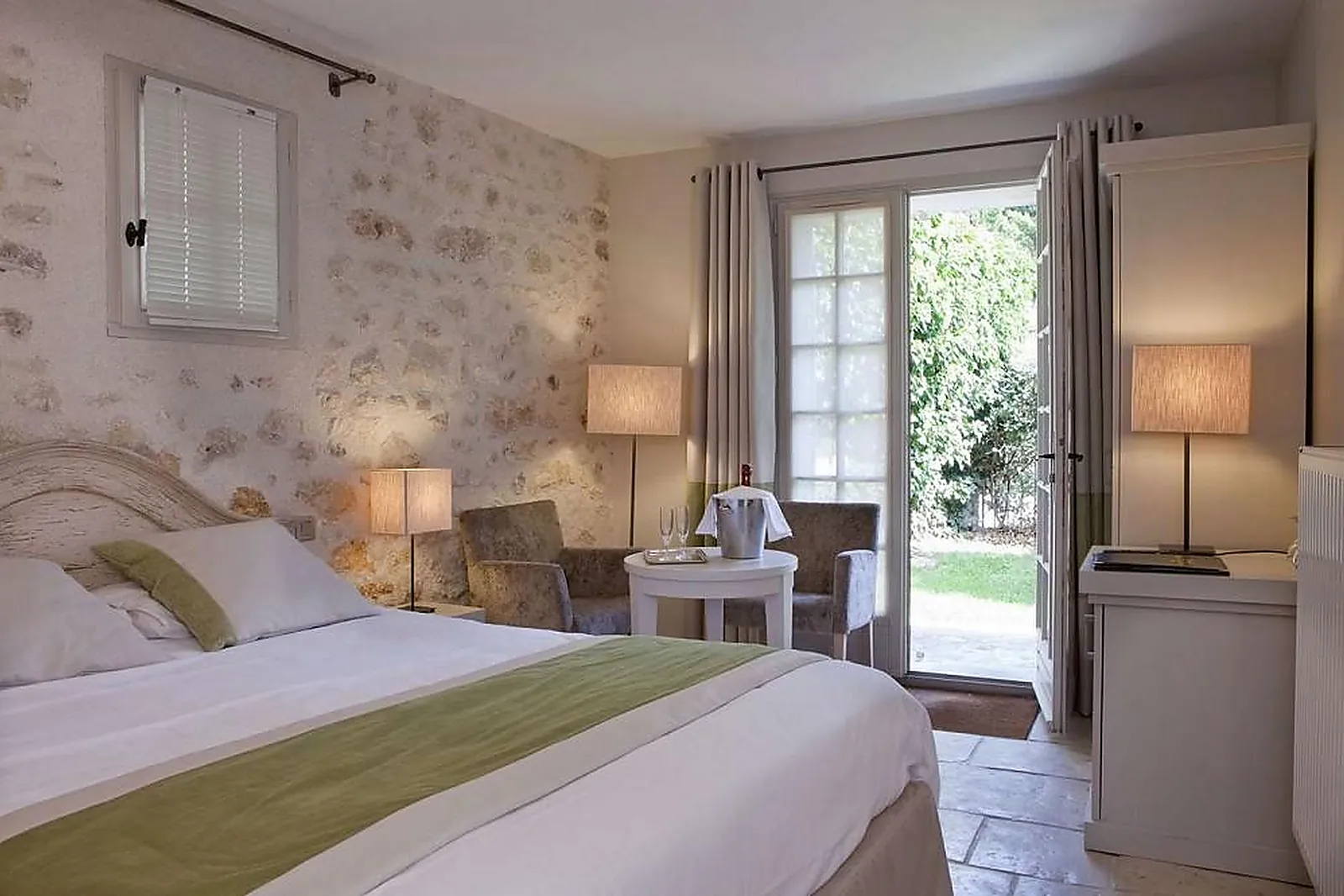 Lieux événementiels, HÔTEL AUX VIEUX REMPARTS, THE ORIGINALS RELAIS