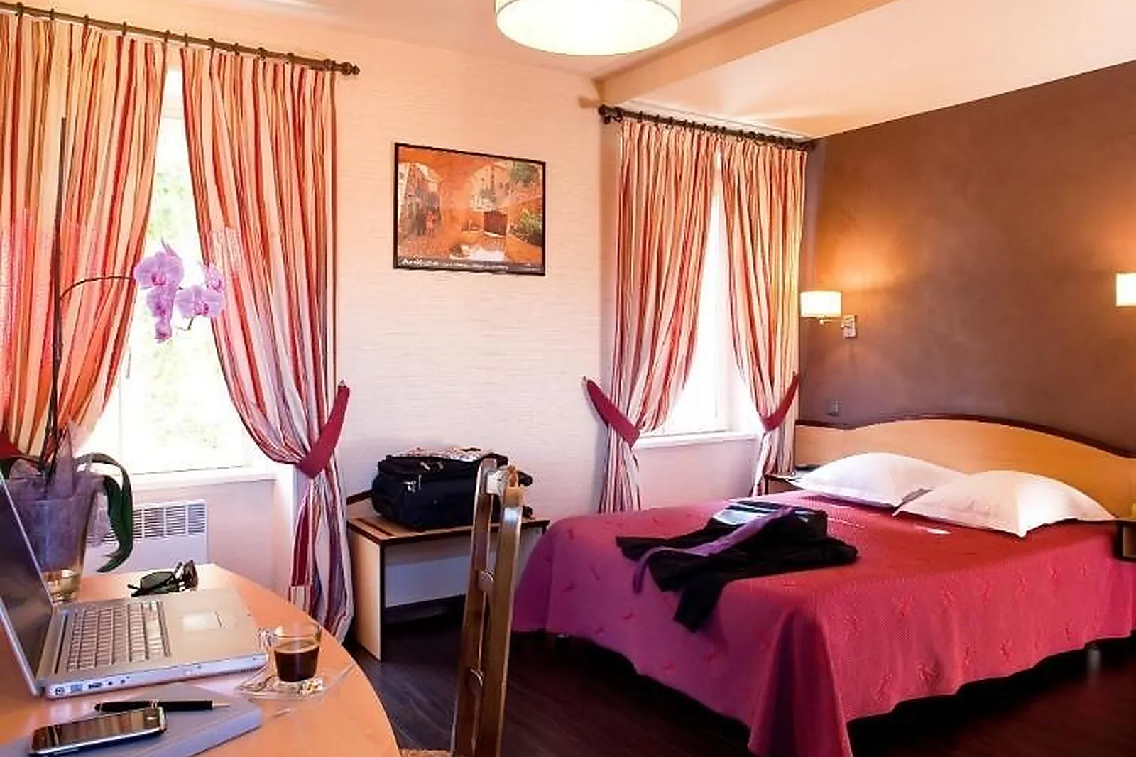 Lieux événementiels, HÔTEL AZALÉES