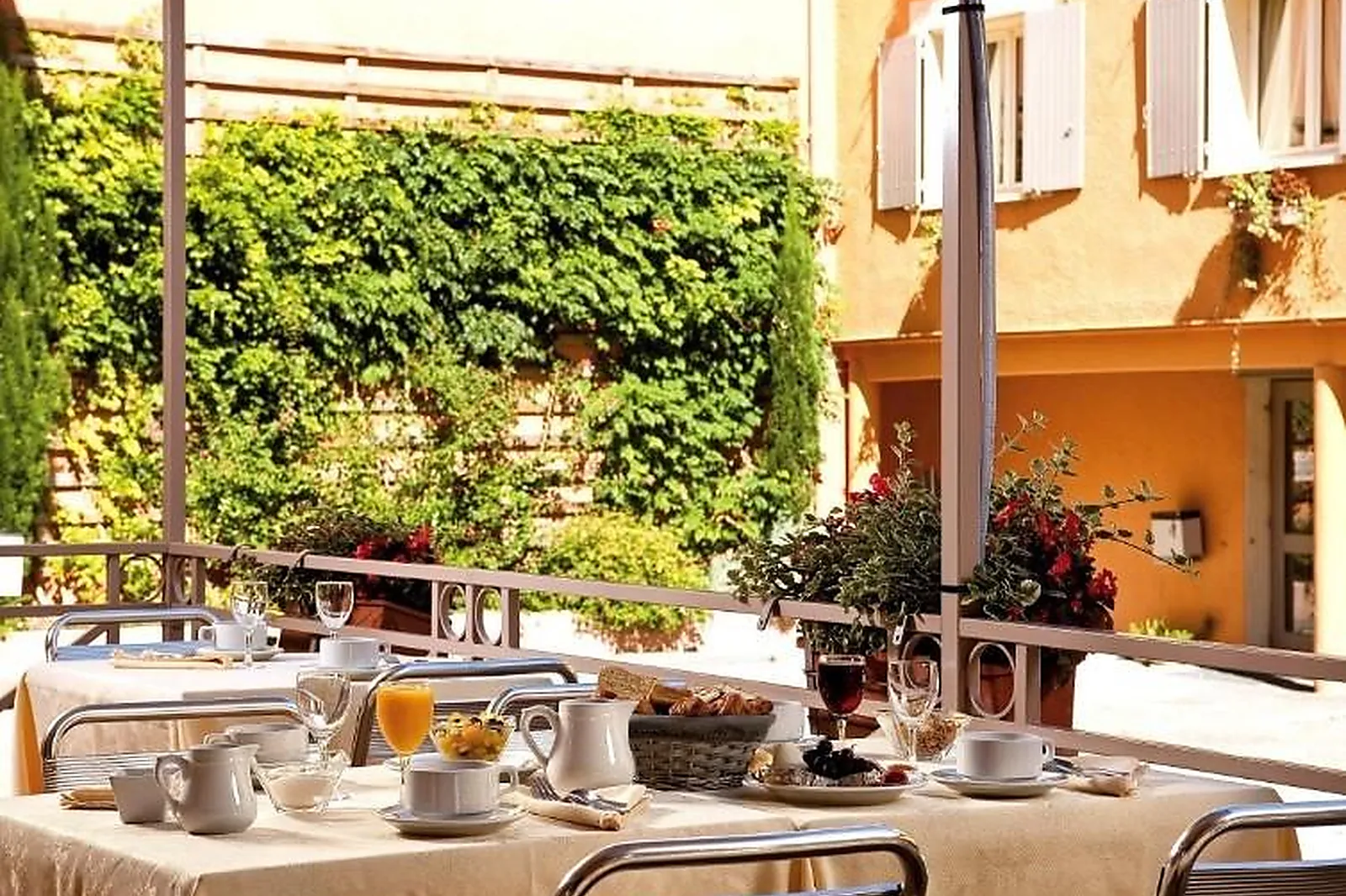 Lieux événementiels, HÔTEL AZALÉES