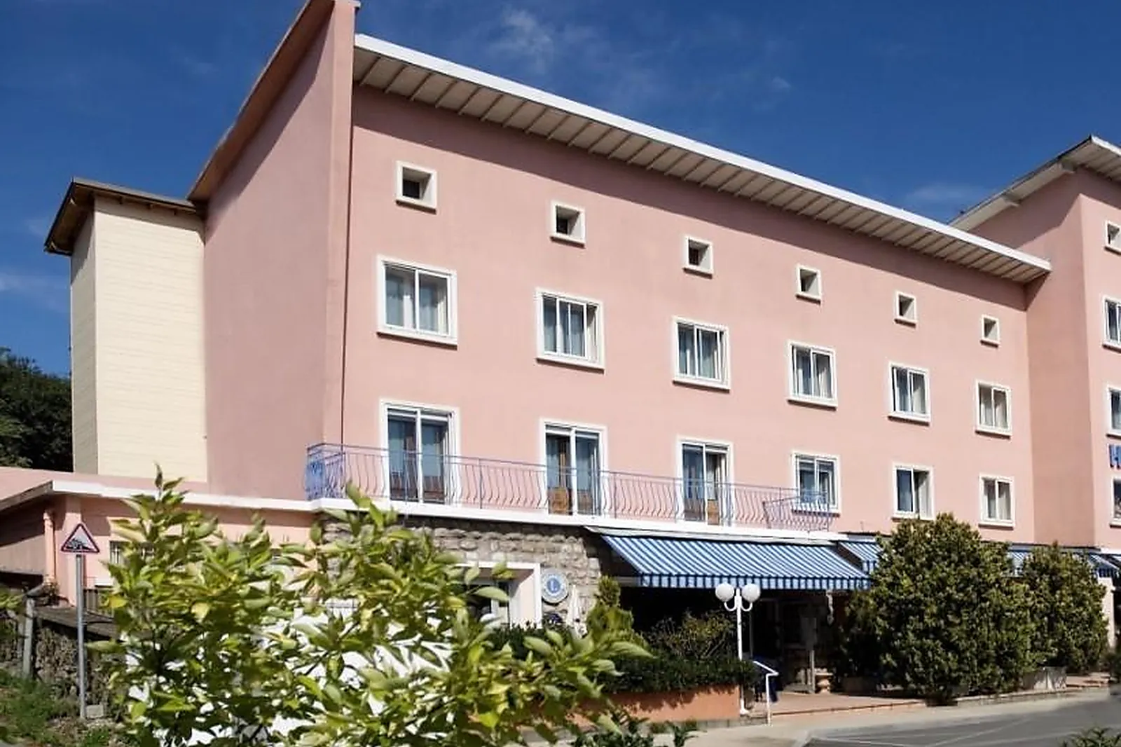 Lieux événementiels, HÔTEL AZUR RESTAURANT