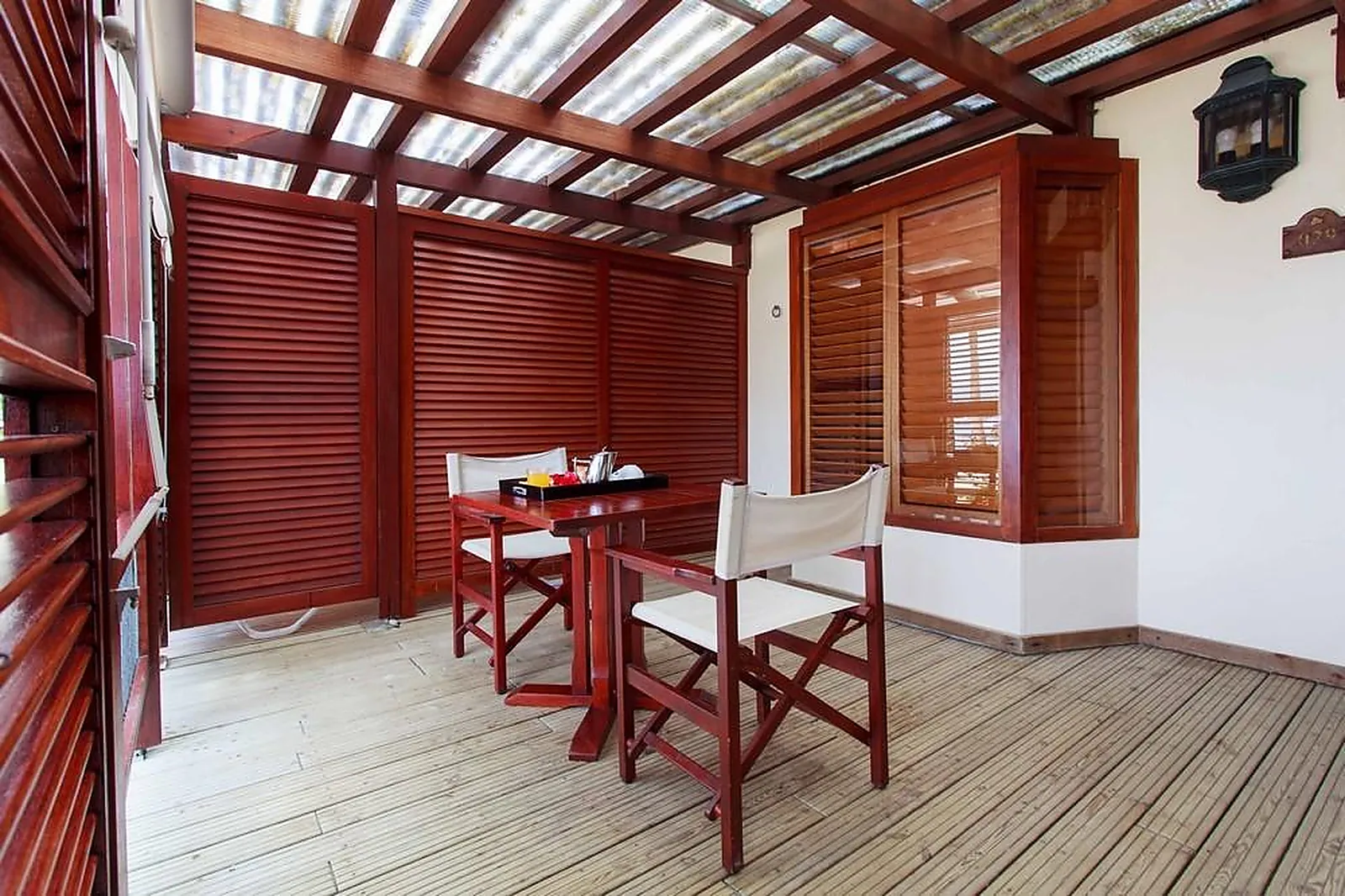 Lieux événementiels, HÔTEL BAKOUA