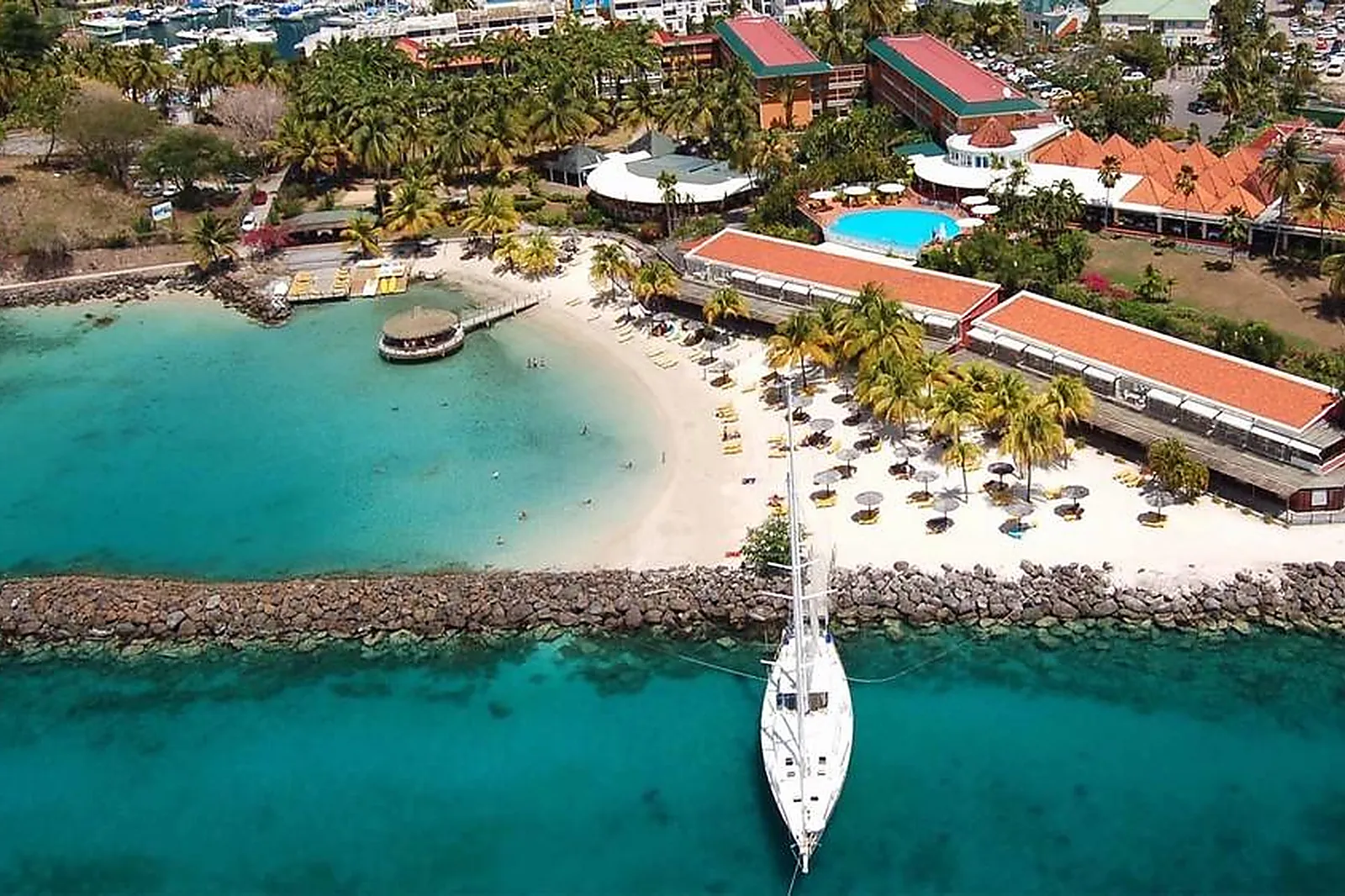 Lieux événementiels, HÔTEL BAKOUA