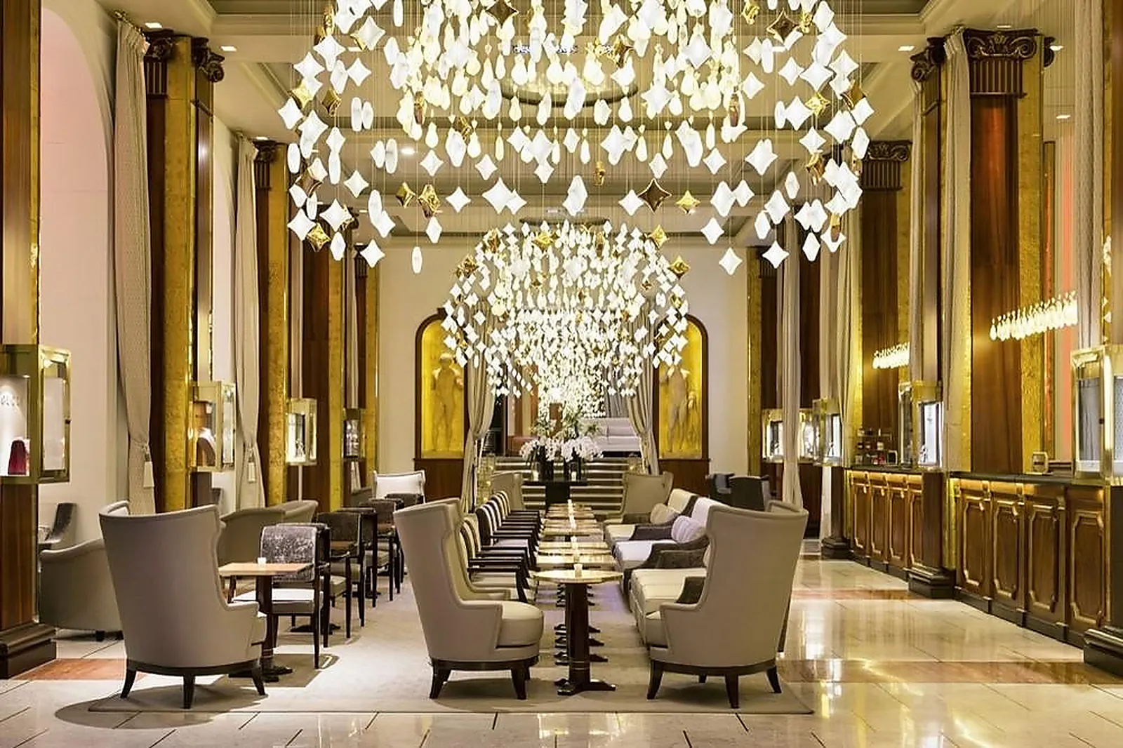 Lieux événementiels, HÔTEL BARRIÈRE LE MAJESTIC CANNES