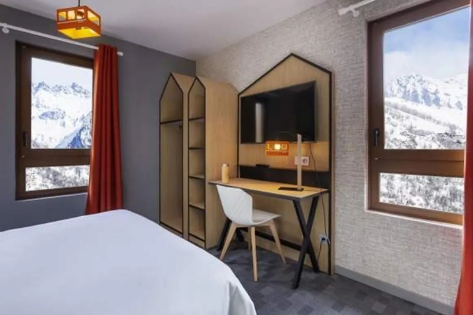 Lieux événementiels, HÔTEL BASE CAMP LODGE