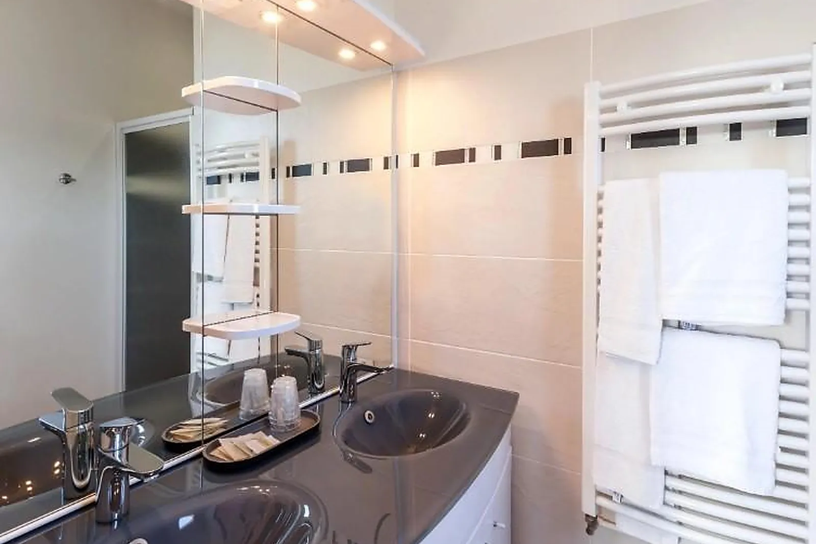 Lieux événementiels, HÔTEL BEAU RIVAGE