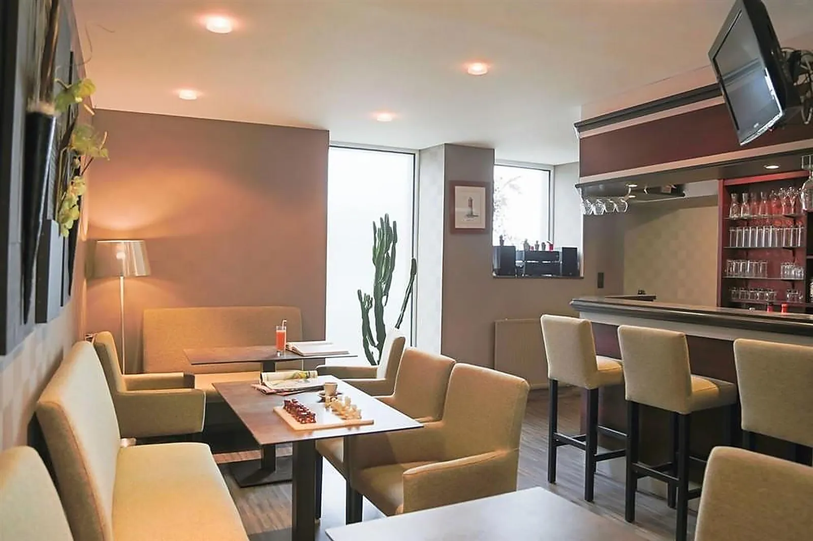 Lieux événementiels, HÔTEL BEAU RIVAGE - RESTAURANT L'EVEIL DES SENS