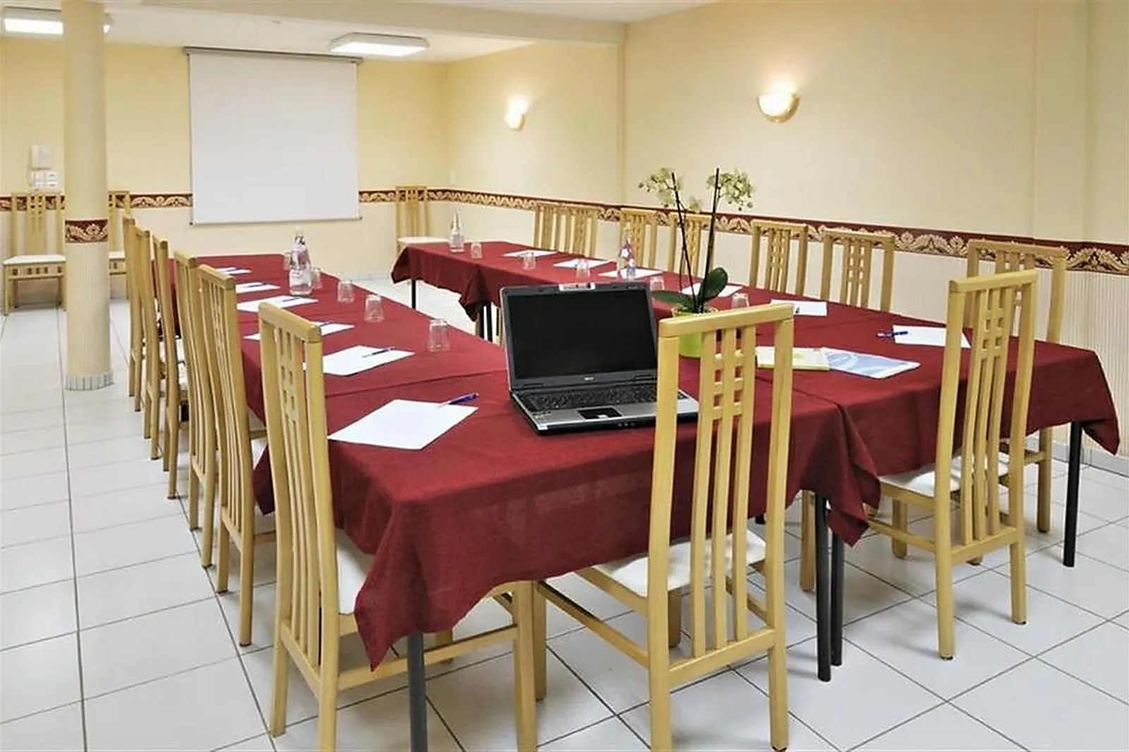 Lieux événementiels, HÔTEL BEAU RIVAGE - RESTAURANT L'EVEIL DES SENS