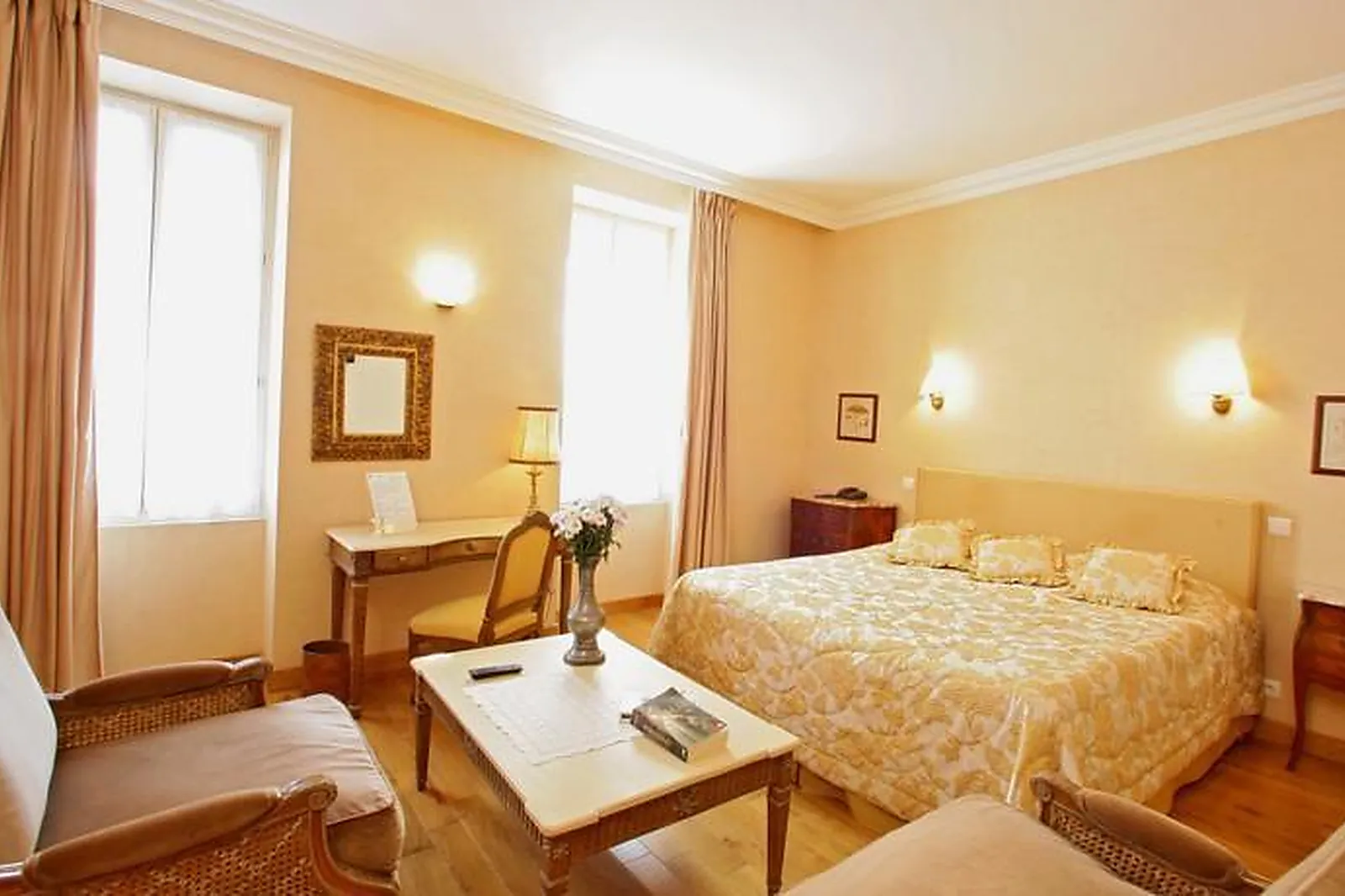 Lieux événementiels, HÔTEL BEAU SITE