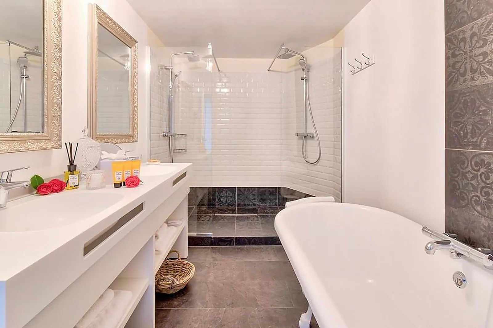 Lieux événementiels, HÔTEL BELFRY