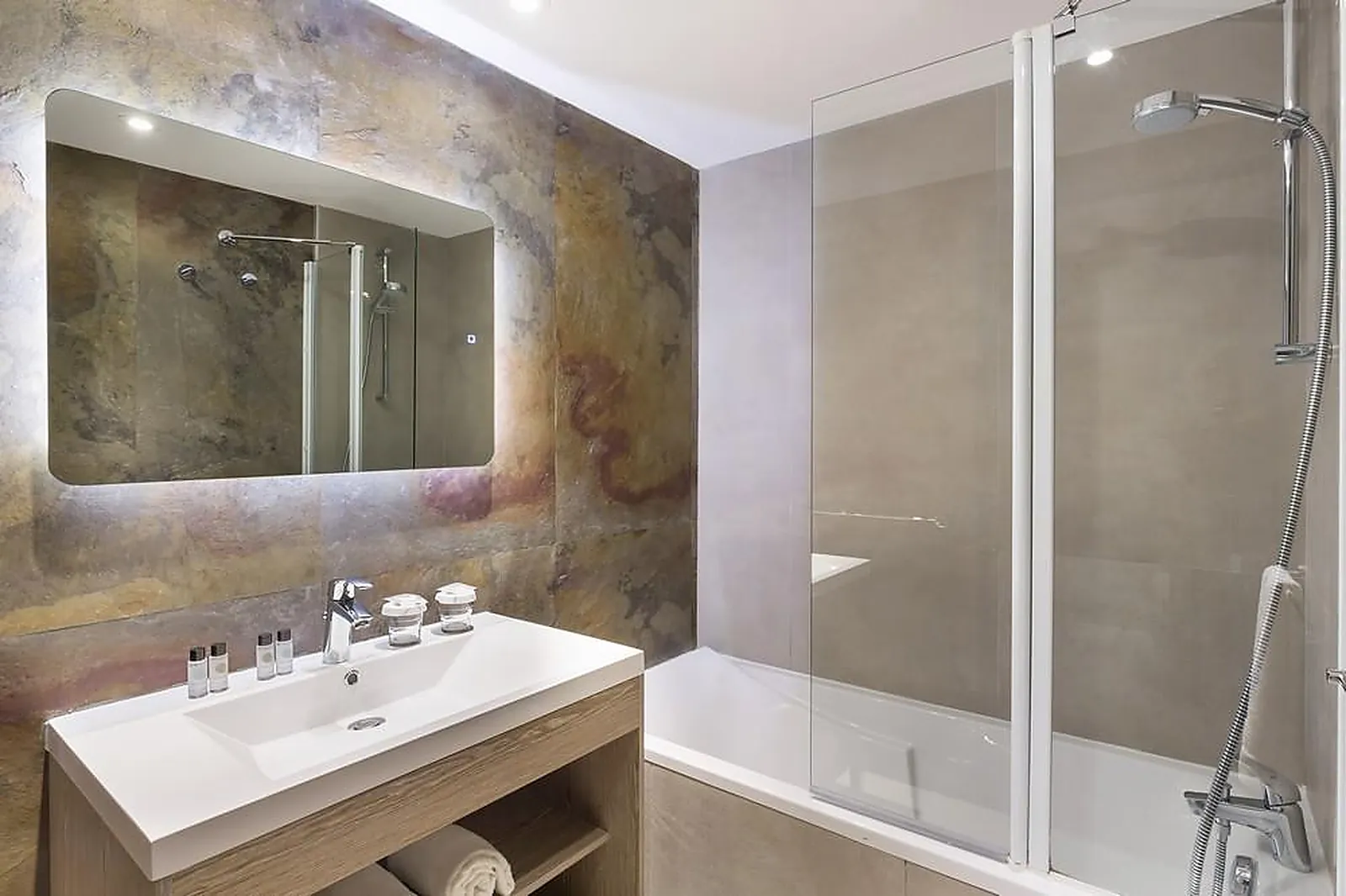 Lieux événementiels, HÔTEL BIRDY