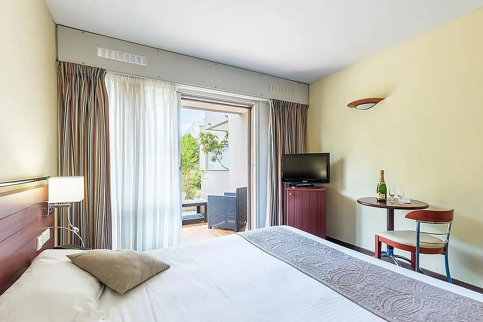 Lieux événementiels, HOTEL BRISE DE MER