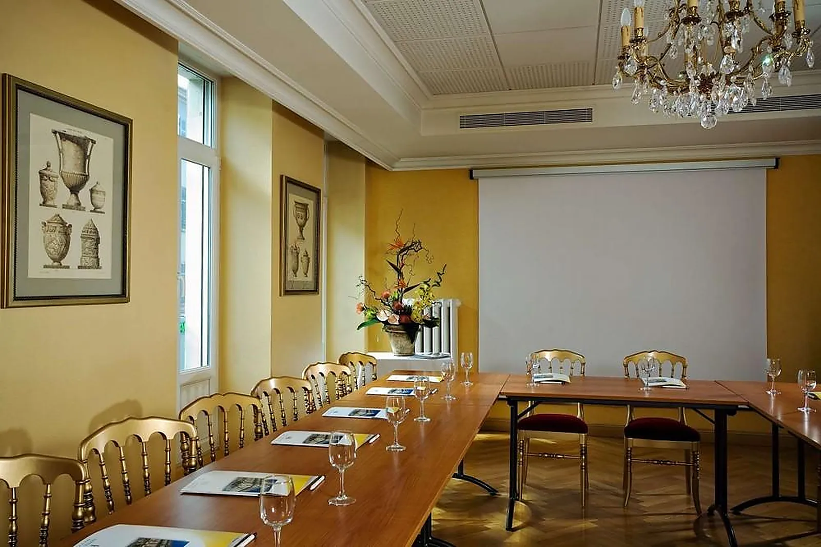 Lieux événementiels, HÔTEL BRISTOL