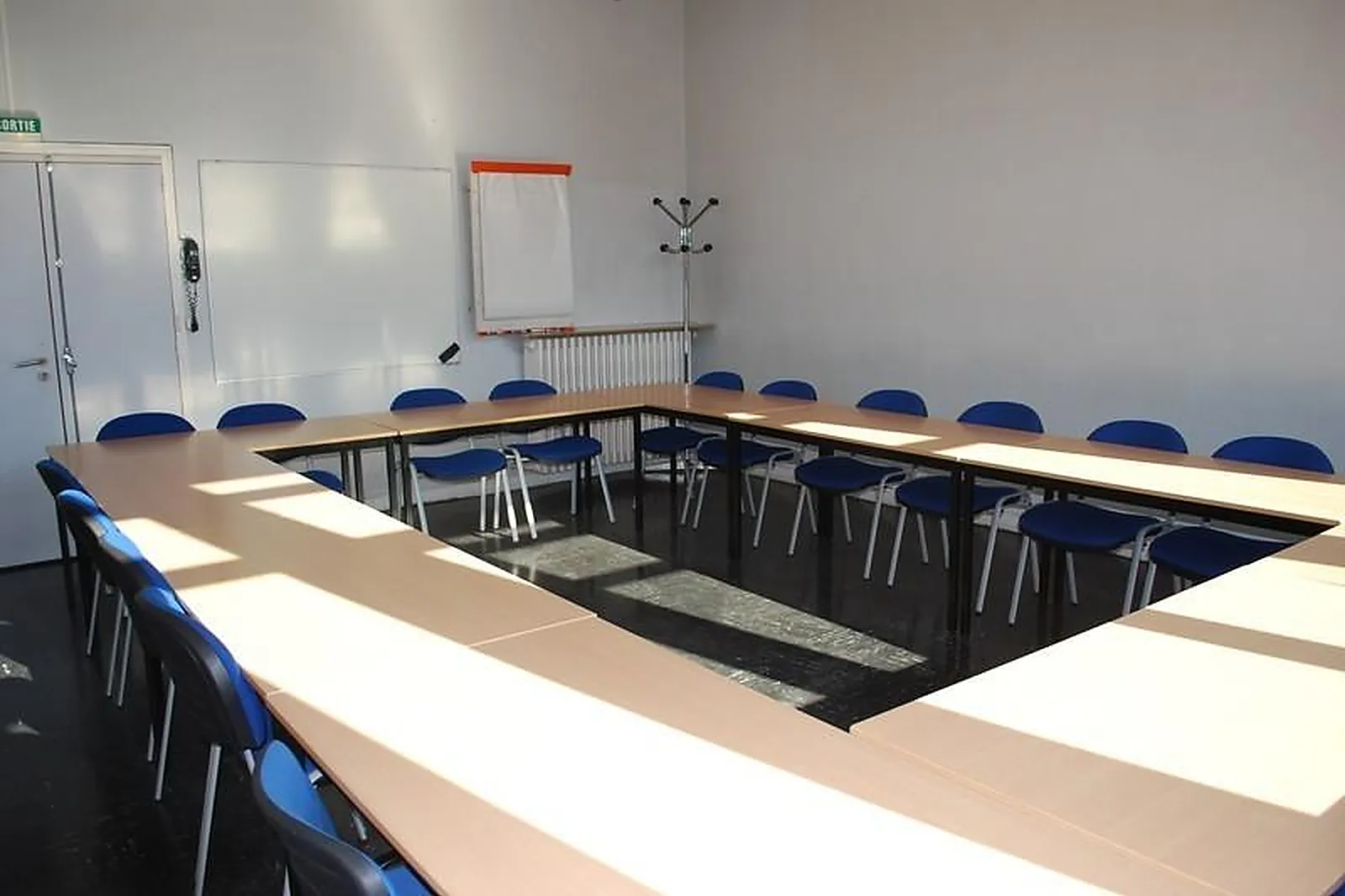 Lieux événementiels, HÔTEL CIS PARIS RAVEL