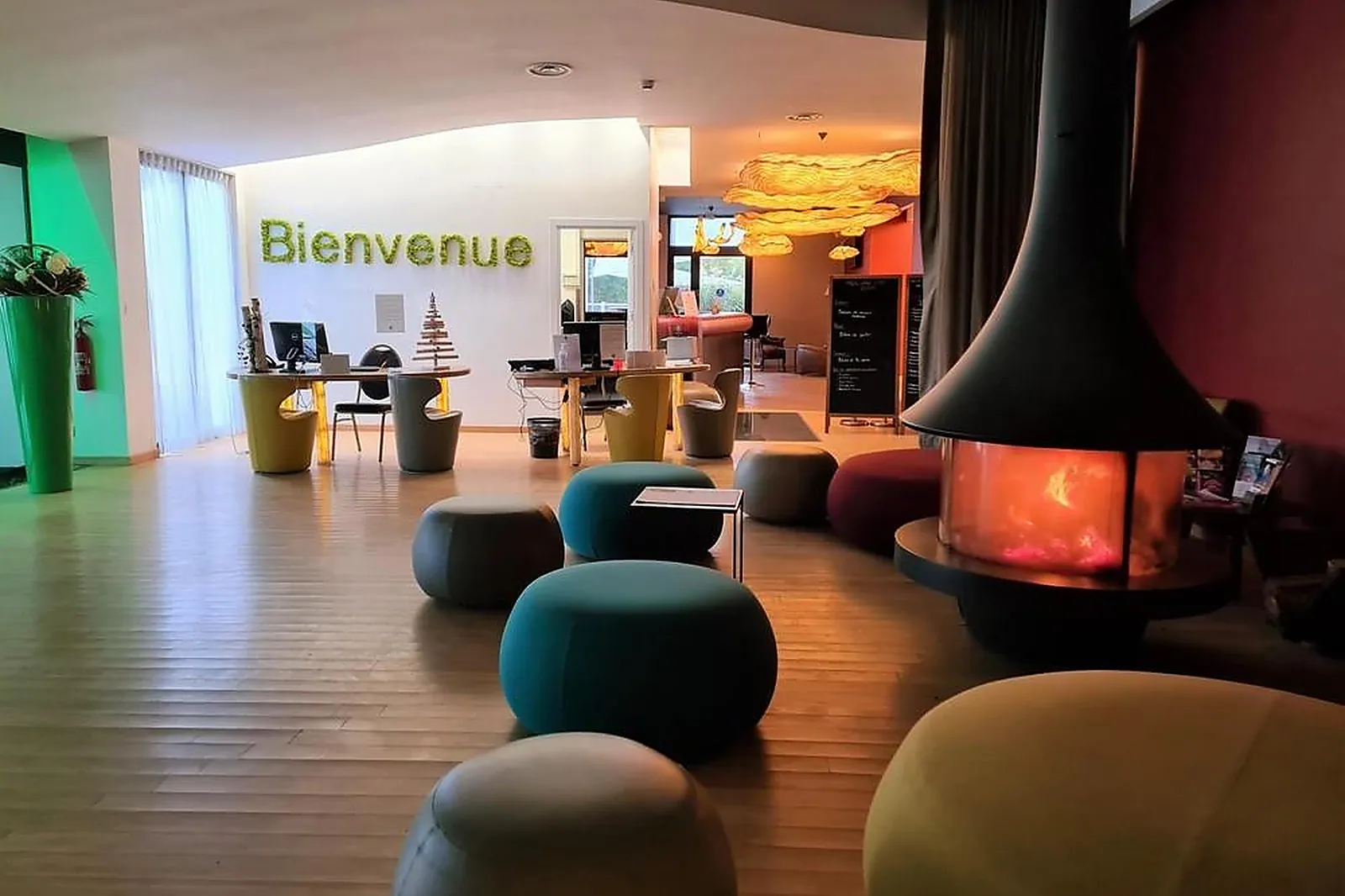 Lieux événementiels, HÔTEL C-SUITES