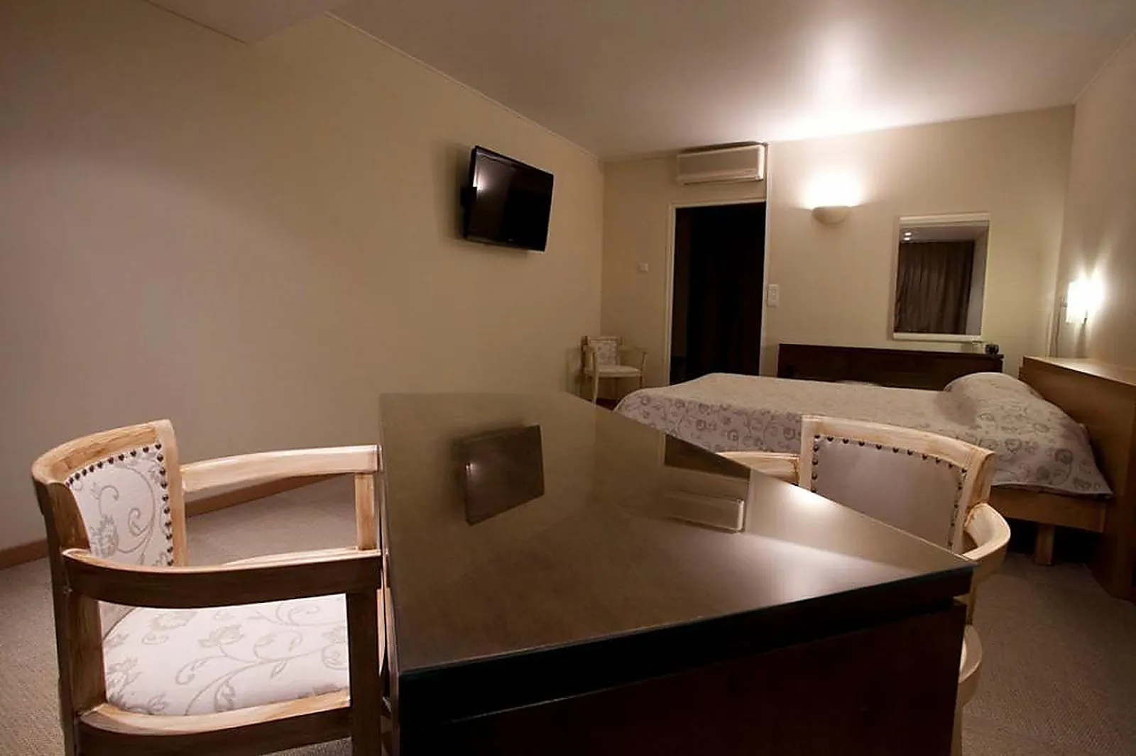 Lieux événementiels, HÔTEL CALA DI SOLE