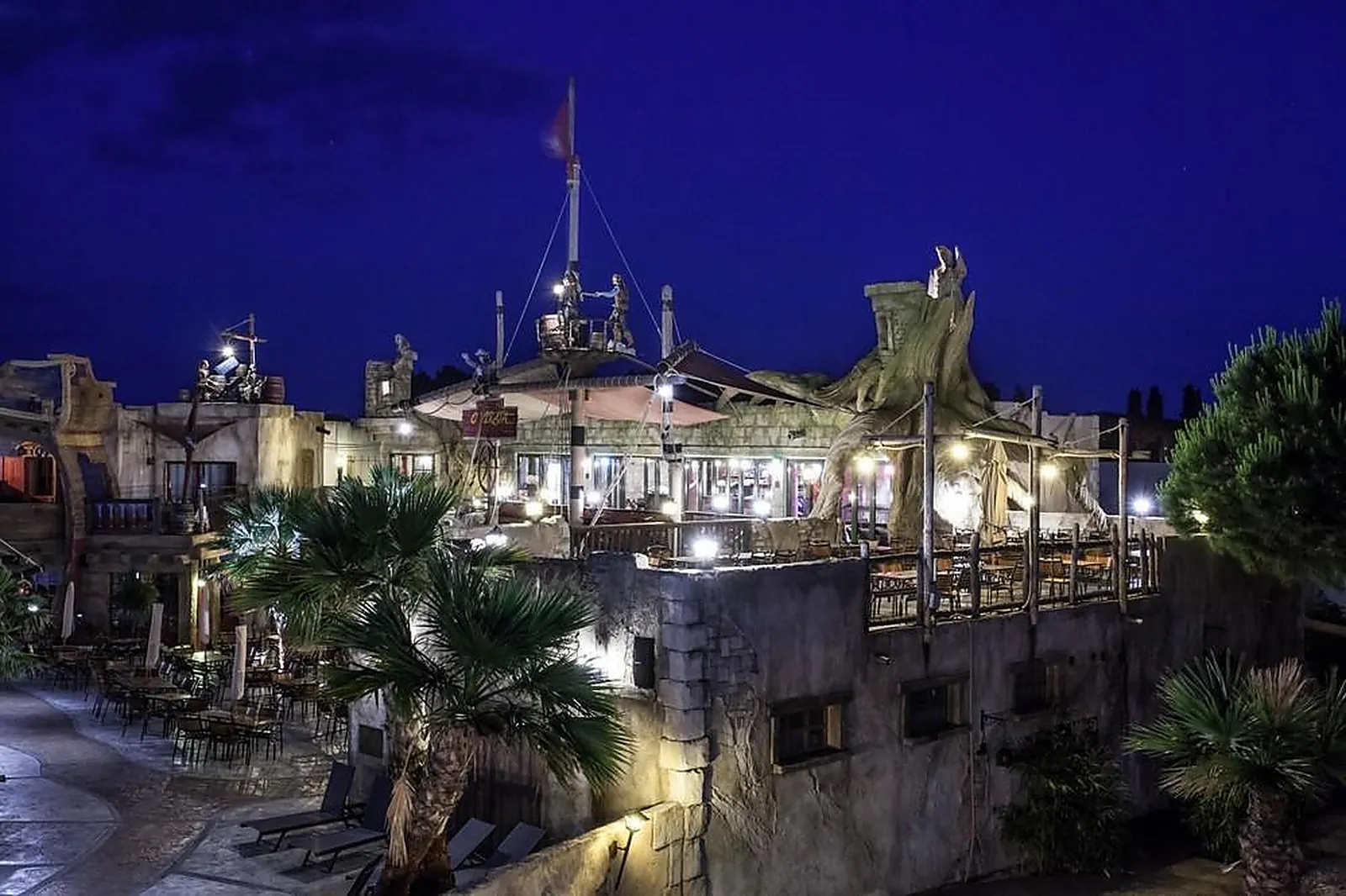 Lieux événementiels, HÔTEL CAP PIRATE