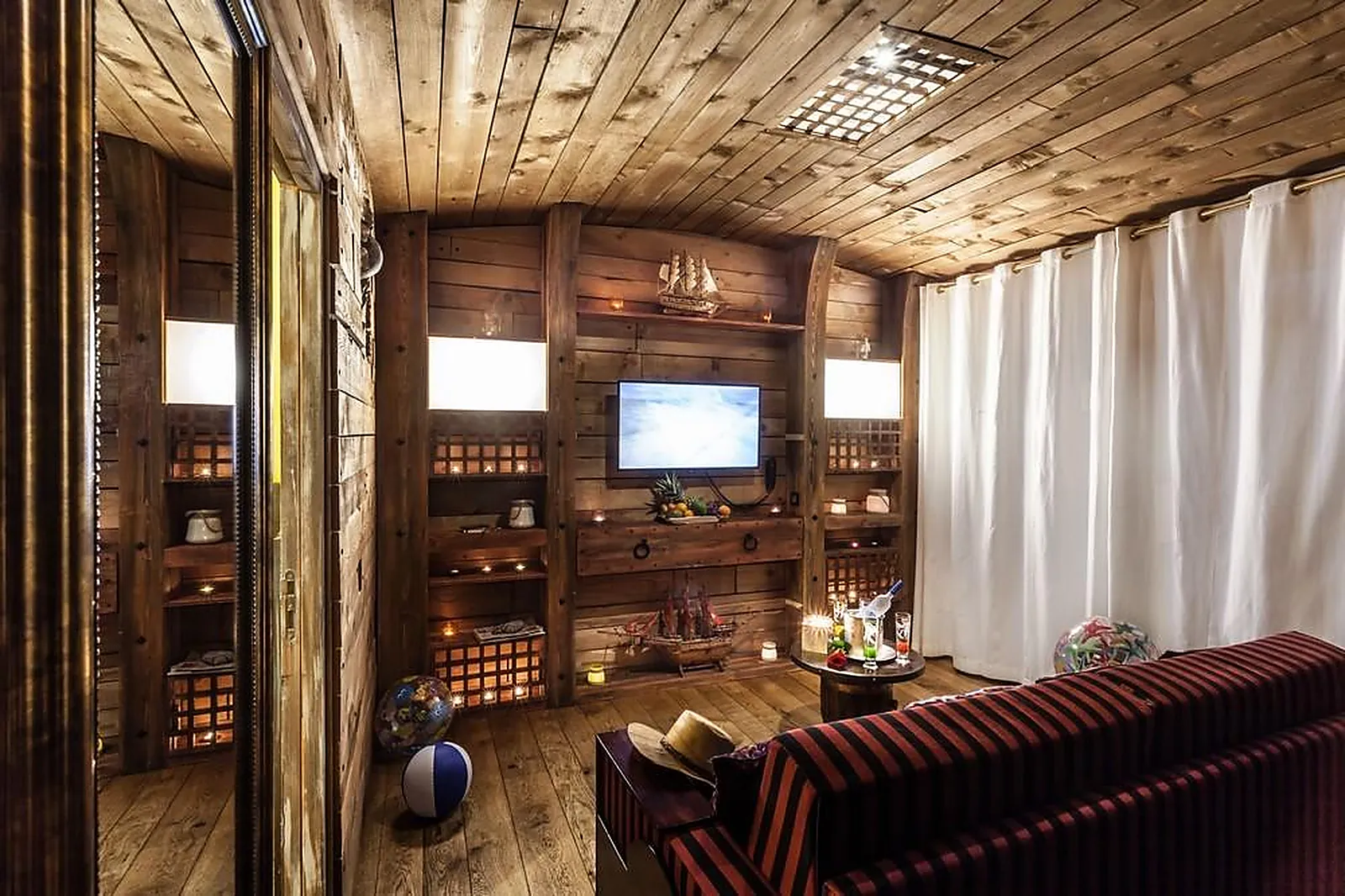 Lieux événementiels, HÔTEL CAP PIRATE